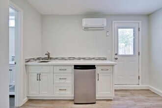 1676 Blue Jay Dr in Sunnyvale, CA - Building Photo - Building Photo