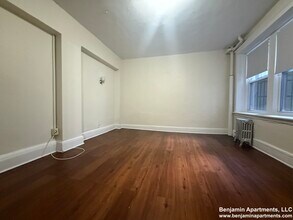 1860 Commonwealth Ave, Unit 4 in Boston, MA - Building Photo - Building Photo