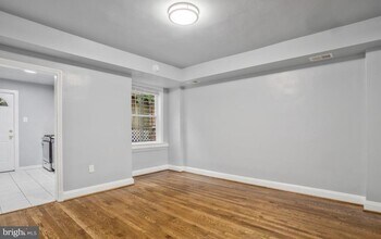 4016 6th St, Unit K8 in Baltimore, MD - Building Photo - Building Photo