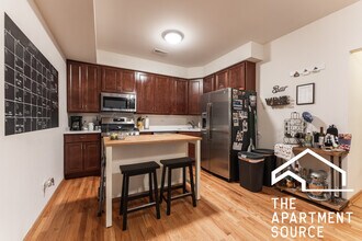 1465 W Cortez St, Unit 2N in Chicago, IL - Building Photo - Building Photo