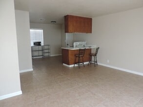 835 N Sanders St in Ridgecrest, CA - Building Photo - Building Photo