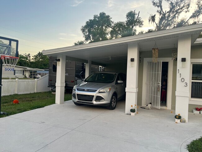 1103 Pamela St in Leesburg, FL - Building Photo - Building Photo