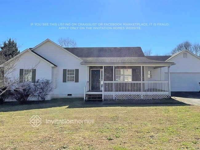 property at 25 Hedgerow Ct SE