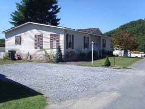 133 Hilltop St in Bristol, TN - Building Photo - Building Photo