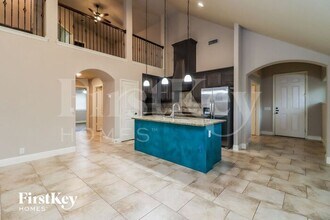 1121 Marigold Dr in Burleson, TX - Foto de edificio - Building Photo