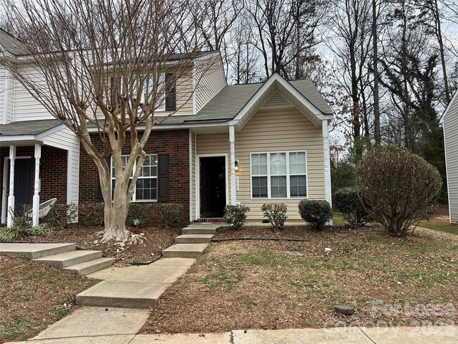 7667 Petrea Ln in Charlotte, NC - Building Photo - Building Photo