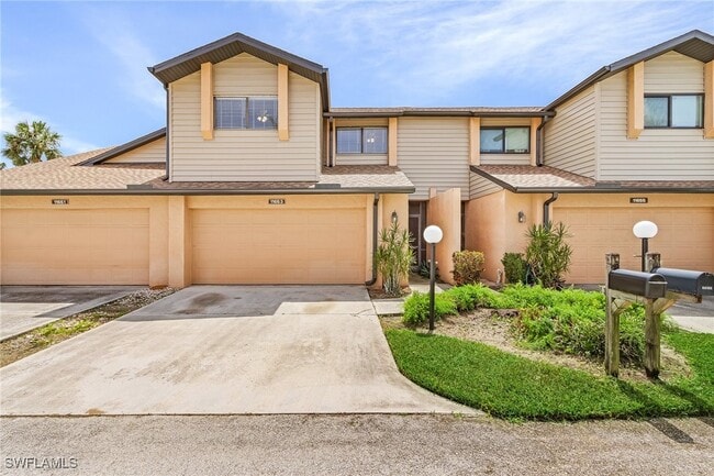 property at 11653 Pointe Cir