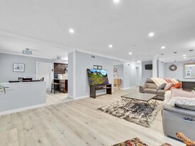 15572 Primrose Ln in Westminster, CA - Building Photo