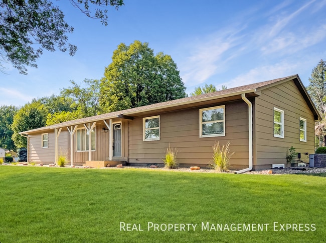 property at 3500 E 33rd St