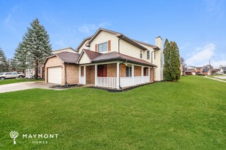 6650 Deer Bluff Dr in Dayton, OH - Foto de edificio - Building Photo