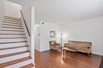 1900 Dartmouth St in College Station, TX - Building Photo - Building Photo