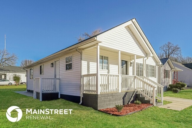 1724 Hertford St in Greensboro, NC - Building Photo - Building Photo