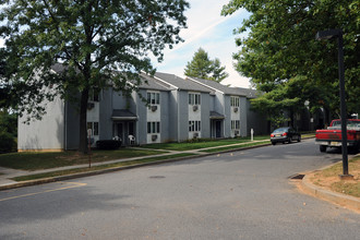 Westgate Apartments in Washington, NJ - Building Photo - Building Photo