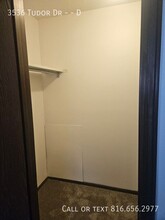 3536 Tudor Dr in Leavenworth, KS - Building Photo - Building Photo