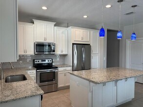 12307 Prairie Valley Ln in Riverview, FL - Building Photo - Building Photo