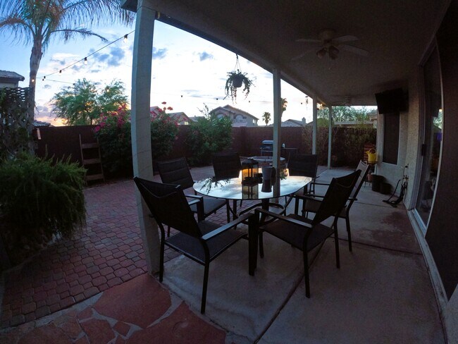 3719 E Inverness Ave in Mesa, AZ - Foto de edificio - Building Photo