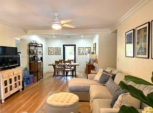 5827 SW 29th St in Miami, FL - Building Photo - Building Photo