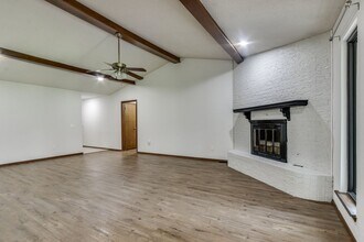 904 Belle Air Ave in Edmond, OK - Building Photo - Building Photo