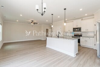 130 Wembury Ln in Troutman, NC - Foto de edificio - Building Photo