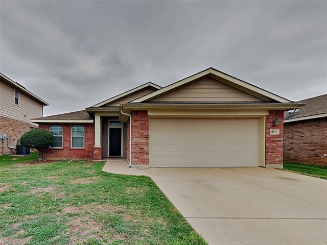 8317 Whispering Willow Ln in Fort Worth, TX - Building Photo
