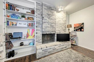 3102 Cedar St in Austin, TX - Building Photo - Building Photo