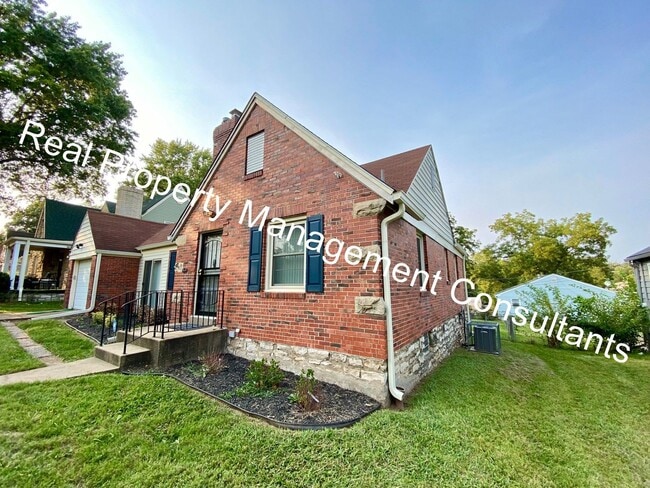 1716 E 77th Terrace in Kansas City, MO - Building Photo - Building Photo