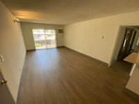 10779 Woodbine St, Unit 304 in Los Angeles, CA - Building Photo - Building Photo