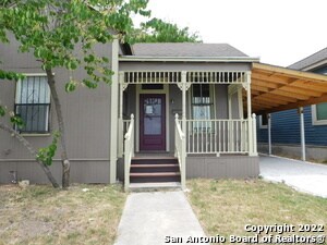 822 N Cherry St in San Antonio, TX - Building Photo
