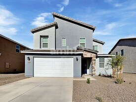 18480 W Cottontail Ln in Surprise, AZ - Building Photo