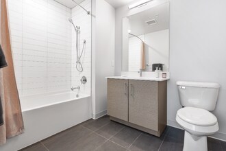 4550 N Sheridan Rd in Chicago, IL - Building Photo - Building Photo