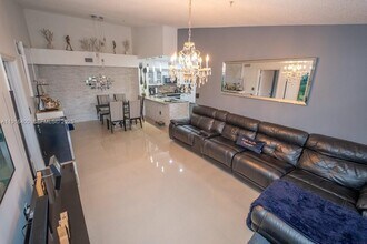 2061 Renaissance Blvd in Miramar, FL - Building Photo - Building Photo