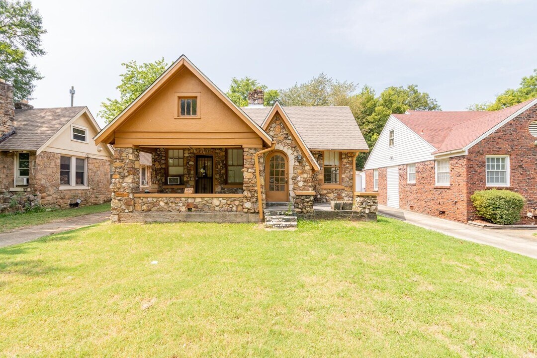 783 East St in Memphis, TN - Building Photo