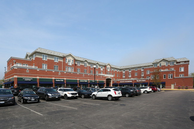 Terraces at Deerfield in Deerfield, IL - Foto de edificio - Building Photo