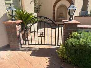 5034 Singing Hills Dr in Banning, CA - Foto de edificio - Building Photo