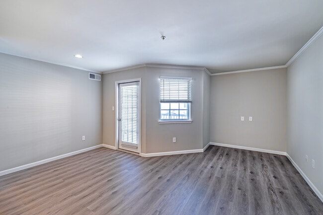 Mountain View Crossing in Wayne, NJ - Building Photo - Interior Photo