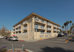 1930 Ocean Way in Santa Monica, CA - Foto de edificio - Building Photo