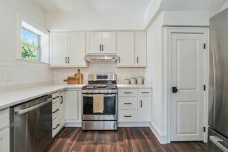 104 Poplar Ave, Unit 1 in Wayne, PA - Building Photo - Building Photo