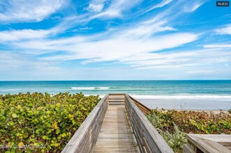 3037 S Hwy A1A in Melbourne Beach, FL - Building Photo - Building Photo