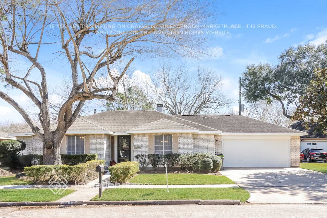 1919 Plantation Dr in Richmond, TX - Building Photo