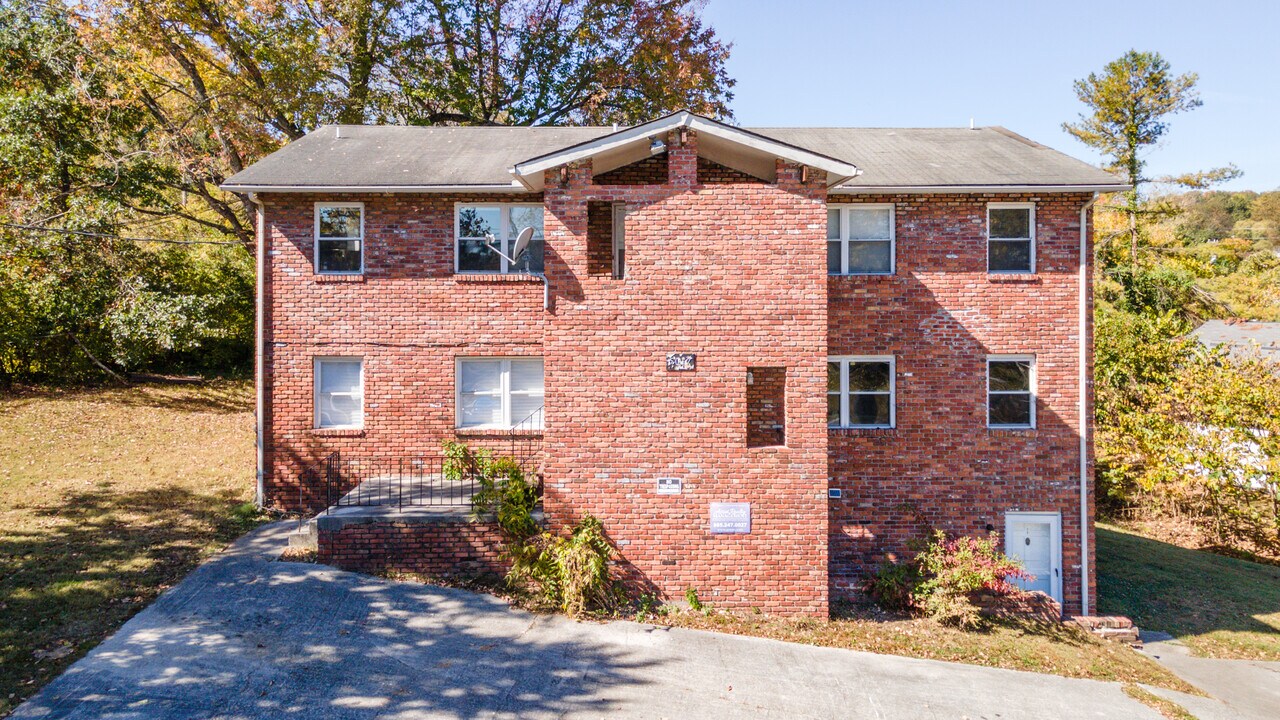 5017 Inskip Rd, Unit 5 in Knoxville, TN - Building Photo