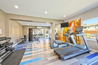 The Summit at Chino Hills Apartment Homes in Chino Hills, CA - Foto de edificio - Building Photo