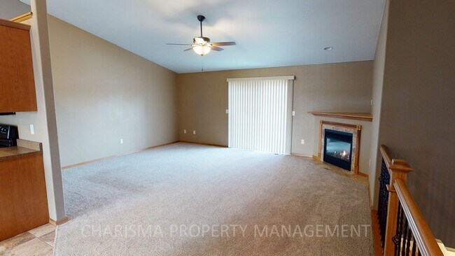 6512 E 45th St, Unit 6512 in Sioux Falls, SD - Foto de edificio - Building Photo