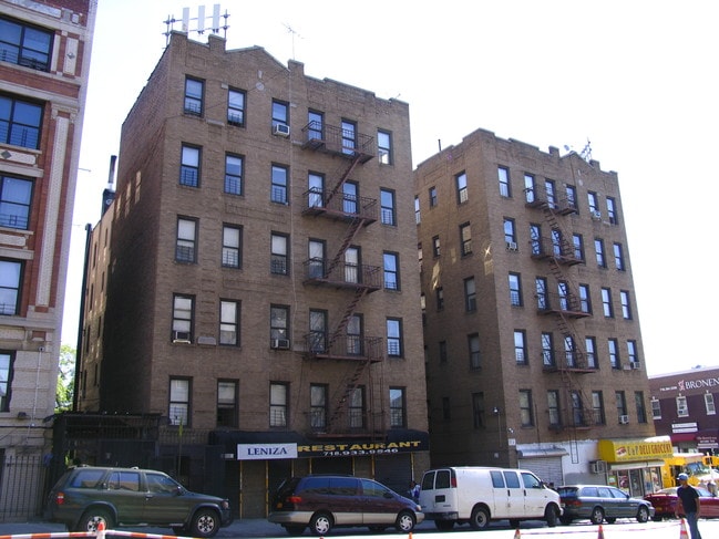 373 E 188th St in Bronx, NY - Foto de edificio - Building Photo