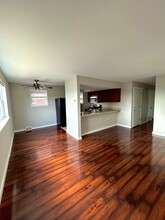 8204 Ditman St, Unit Holmesburgh Apartment in Philadelphia, PA - Foto de edificio - Building Photo