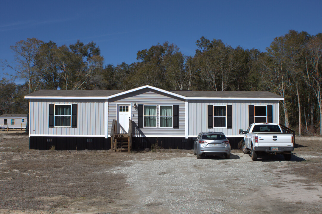 194 Snapper Rd in Jesup, GA - Building Photo