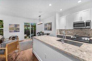 4410 Morgan Ln in Cooper City, FL - Building Photo