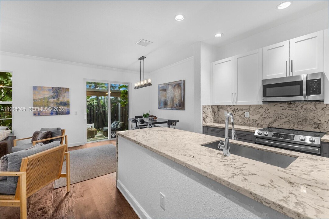 4410 Morgan Ln in Cooper City, FL - Building Photo