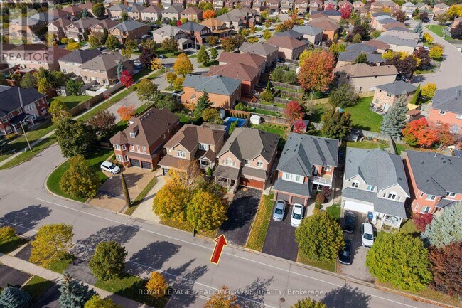 3143 Innisdale Rd in Mississauga, ON - Building Photo - Building Photo