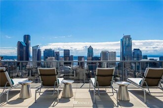 1321 Seneca St, Unit 1205 in Seattle, WA - Building Photo - Building Photo