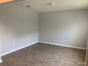 2127 Waltham St in Pensacola, FL - Building Photo - Building Photo